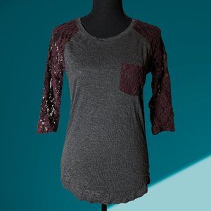 Emypre Lace Quarter Sleeve